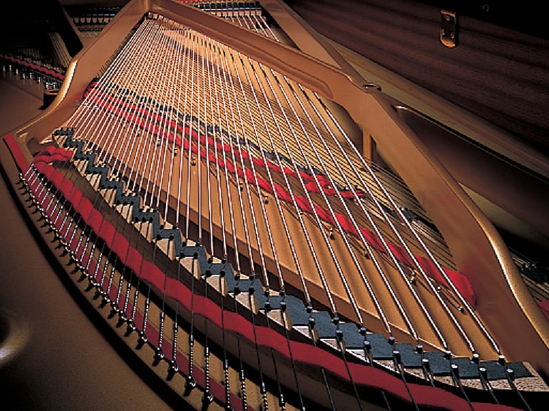 Una foto de un piano de cola de concierto Yamaha, CFIIIS